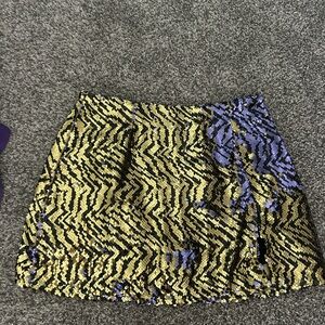 QUEEN OF SPARKLES TIGER PRINT SEQUIN SKORT